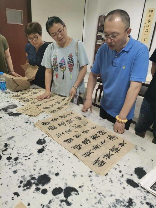 成人的书法课视频,成人书法入门与提升技巧解析