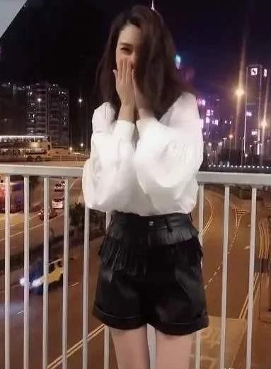 成人舞蹈黑色短裤视频,成人舞蹈黑色短裤风采展示