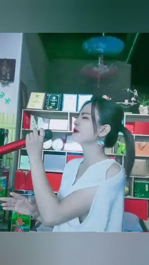 成人的真实生存视频,揭秘成人世界的残酷与温情