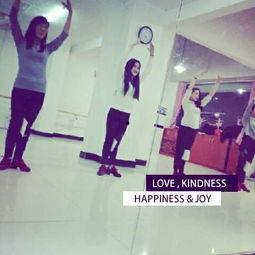 成人学舞蹈需要压腿吗视频,压腿技巧与重要性解析