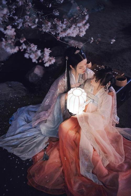 古风套装成人上身视频,成人古风套装上身风采展示