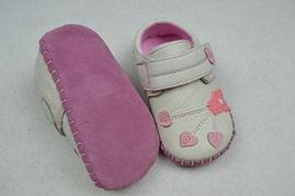 地板鞋成人自制视频教学,跟随视频轻松制作个性化成人运动鞋