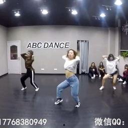 浏河街舞成人舞蹈视频,动感舞步，释放激情