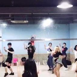 早操成人室内舞蹈视频,早操室内舞蹈视频赏析