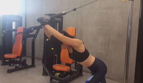 成人半身自动伸缩视频