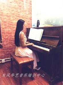 成人钢琴培训视频,跟随视频轻松掌握成人钢琴演奏技巧